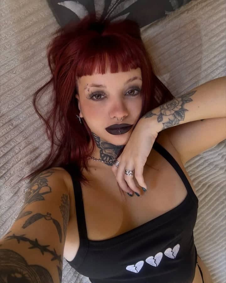 April O'neil | @aprilswrldxo