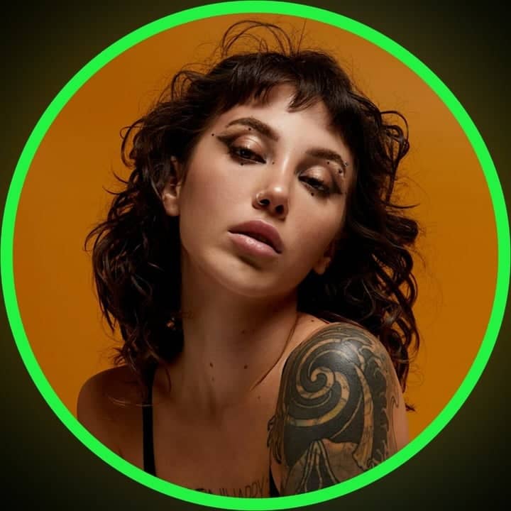 Briana Hills | @bribunn