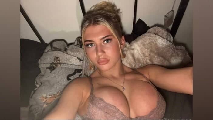 Hi, I’m Jess — 20 years old with the best 😼 in town.....I go live every week just for you 🎥 what I really love is making  freaky content in the moment, so ive made it FREE for today only!Im basically on here every single day  <3 soo lets chat, get to know each other and make your desires happen hehe💌your personal GF is hopefully, just a message away 😇 | @View Profile