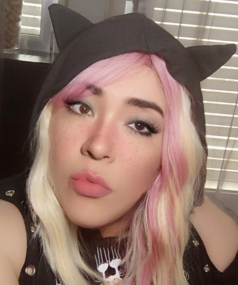 Crossdresseralex