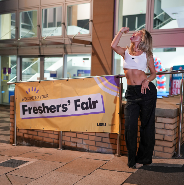 UK Students Would Rather Sell Saucy Pics Than Pull Pints, Survey Finds